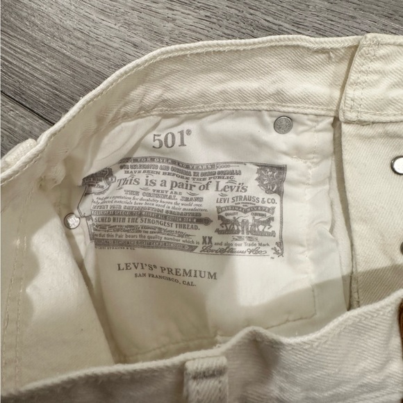 Levi’s Premium 501 Women’s Shorts - White - Picture 6 of 7